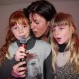 MAEVA JESSICA et leur maman chantent voulez-vous